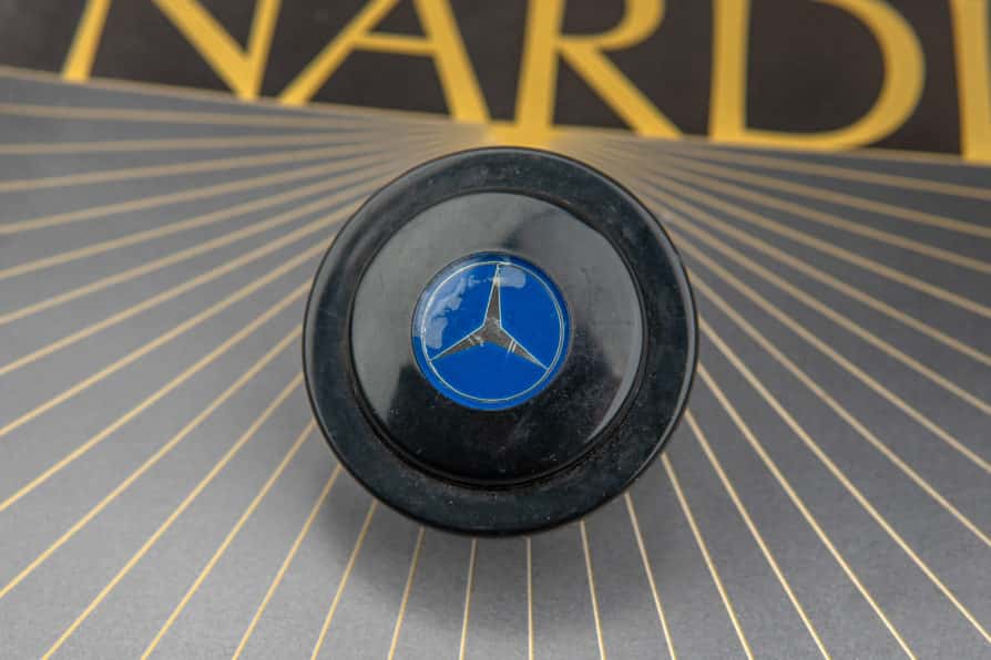 1980' Nardi / Personal Hupenknopf Mercedes W108 / W109 / W110 / W113 / W114 / W115