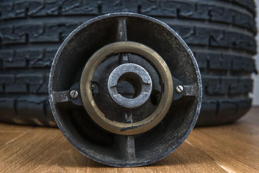 Nardi / Personal Lenkrad-Nabe Ford Taunus 17m 20m P7a P5 P7b OSI – Bild 2