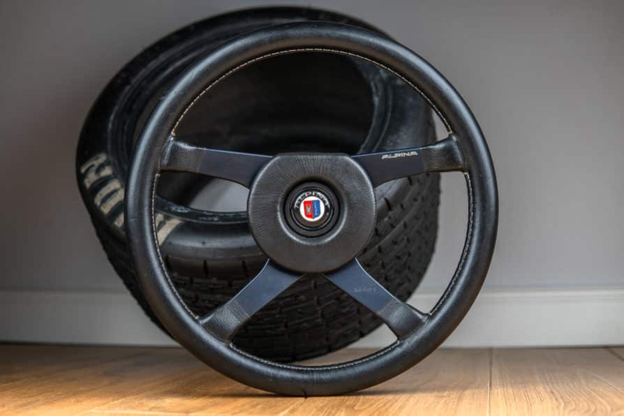 Volant MOMO « ALPINA » de 1988 pour BMW E3 / E9 / E10 / E21 / E23 / E28 / TILUX