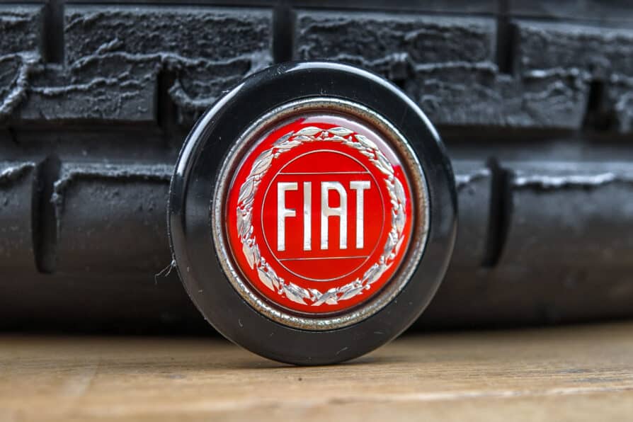 1970' MOMO horn button Fiat 500 / 600 / 124 / 125 / 128 Spider