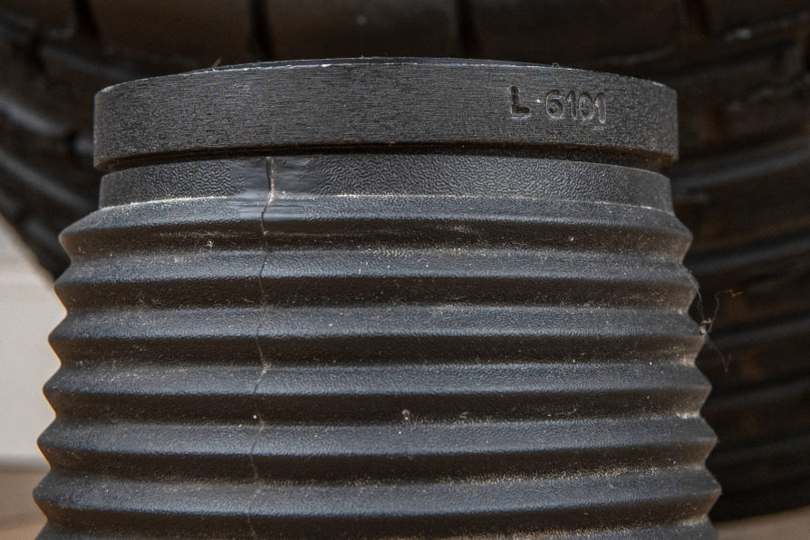 MOMO steering wheel hub (L 6101) Mitsubishi Colt / Lancer / Cordia / Galant / Pajero / Space Wagon - Image 3