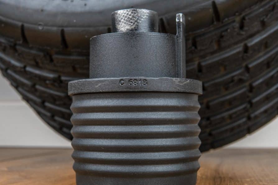 MOMO steering wheel hub (C 6818) Peugeot 309 - Image 3