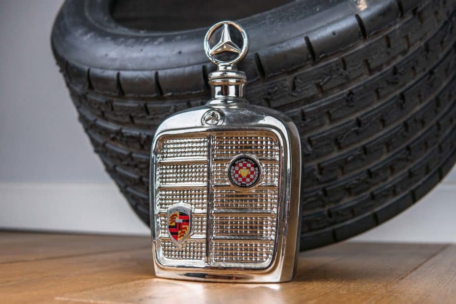 1960s Mercedes Kühlergrill Flachmann