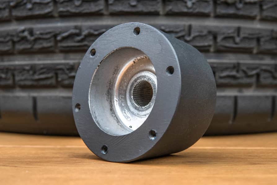 Steering wheel hub Ford Fiesta "RS" Mk1 (H77 F63K 699 AA) - Image 2