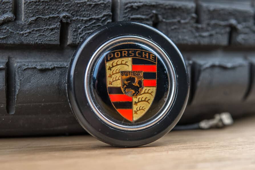 1970s MOMO Hupenknopf Porsche 911 / 912 / 914