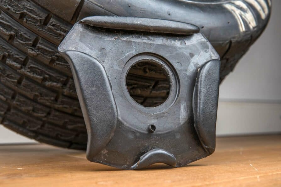 1980s MOMO impact absorber Jaguar / Mercedes / BMW / MG - Image 2