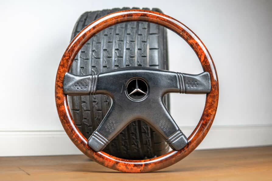 1990' MOMO ML38 Holz-Lenkrad Mercedes W201 / W123 / W124 / W126 / W460 / R107 / R129