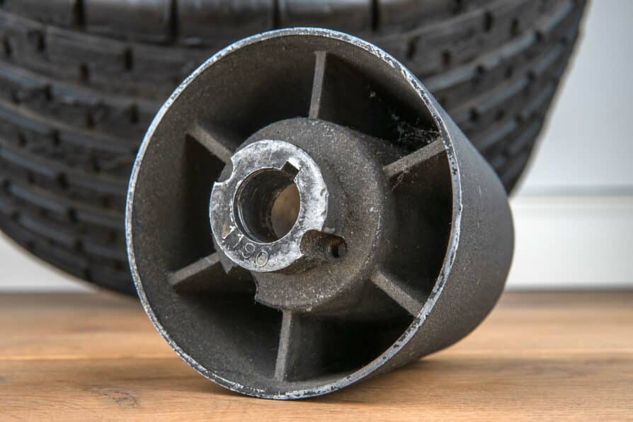 Nardi / Personal steering wheel hub Alfa Romeo 1300 / 1600 / Junior / GTA / GTV - Image 3