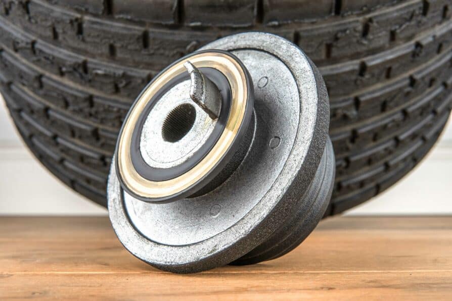 MOMO steering wheel hub (K 2008) BMW E31 / E36