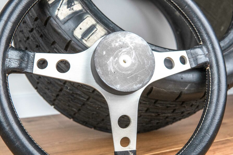 Édition signature du volant MOMO « CLAY REGAZZONI » des années 1980 – Image 8