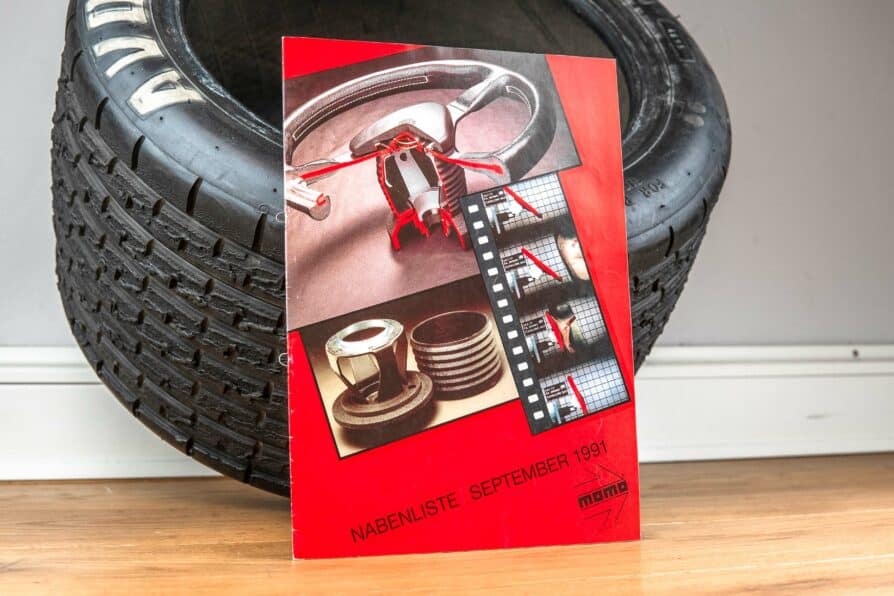 1991' MOMO brochure steering wheel hub list