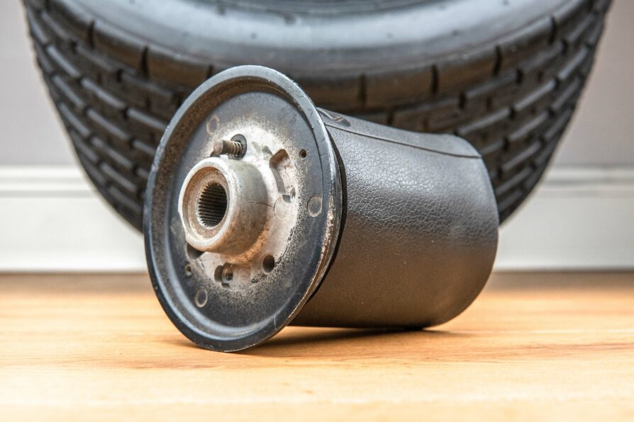 ATIWE steering wheel hub (522) BMW 1800 / 2000 / E3 / E9 / E10 / E12 / E21 / E23 / E24 / E28