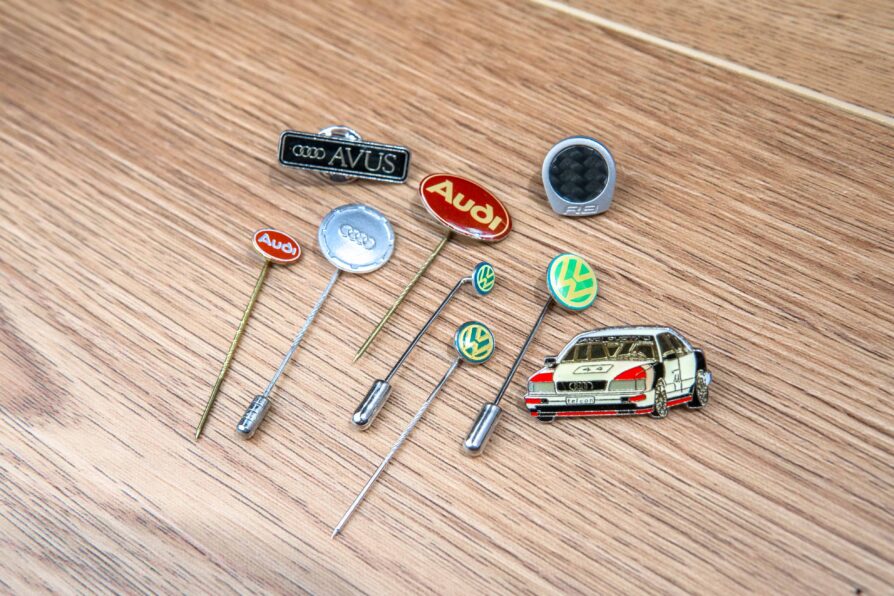 VW / Audi pin & badge set