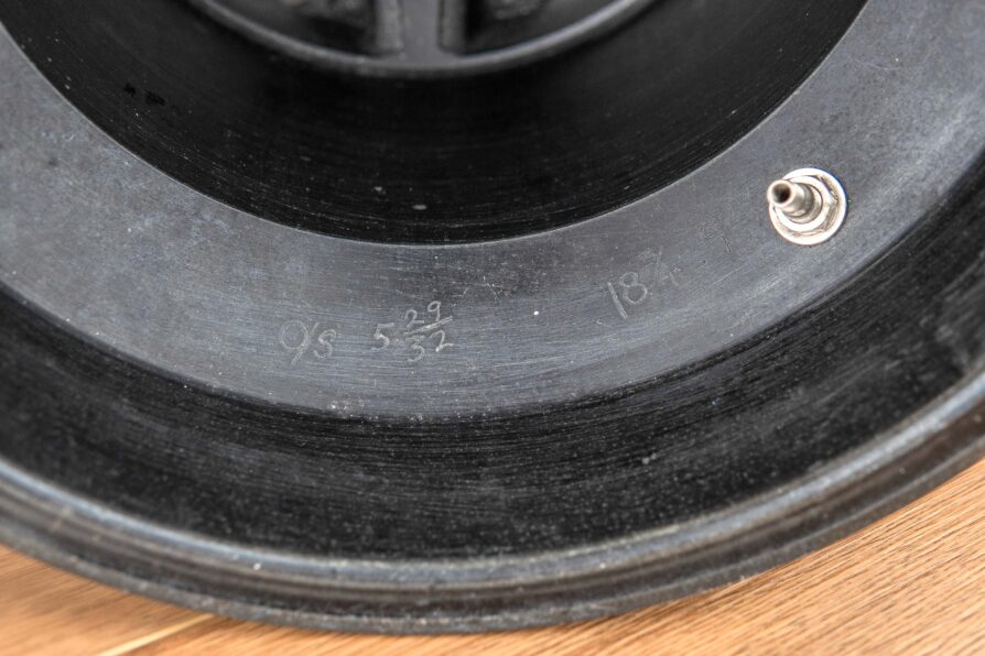 1970s Lotus 72 / 76 "JPS" magnesium wheel Formula 1 - Image 3