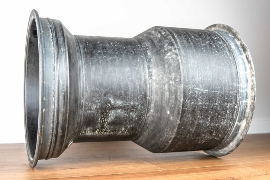 1970s Lotus 72 / 76 "JPS" magnesium wheel Formula 1 - Image 4