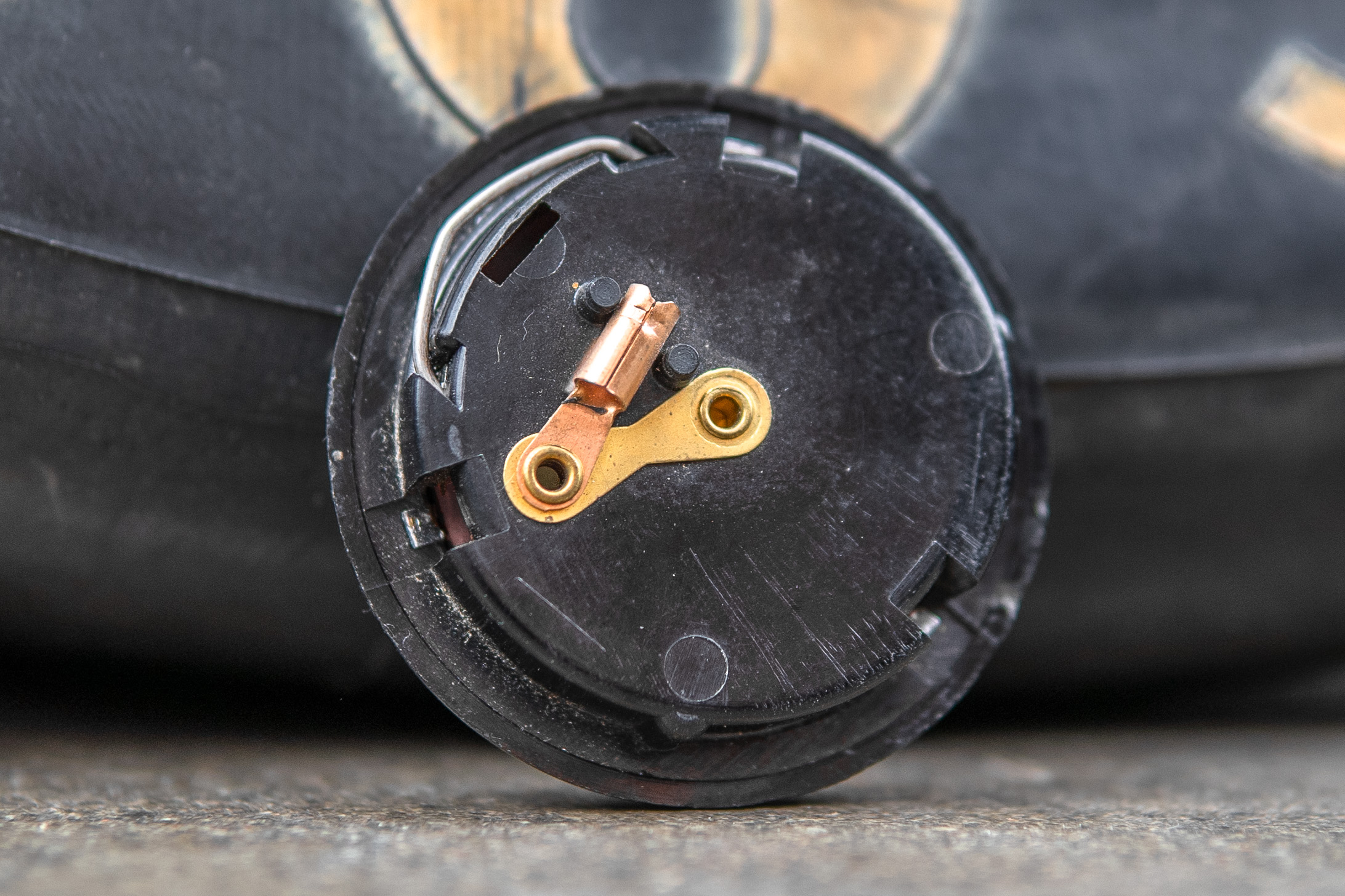 Bouton de klaxon MOMO des années 1970 Renault 4 / 6 / 8 / 12 – Image 2