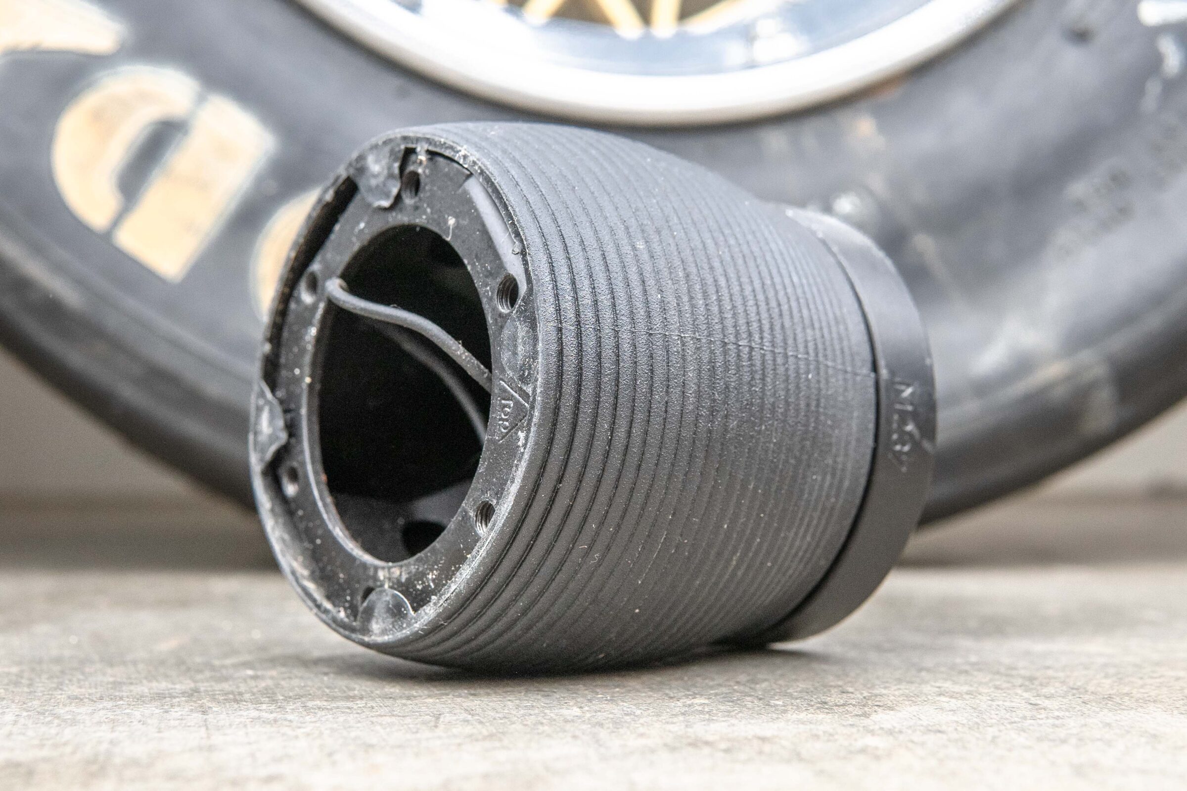 Moyeu de volant RAID (M 237) VW Golf / Corrado / Jetta / Passat / Scirocco / Polo – Image 2