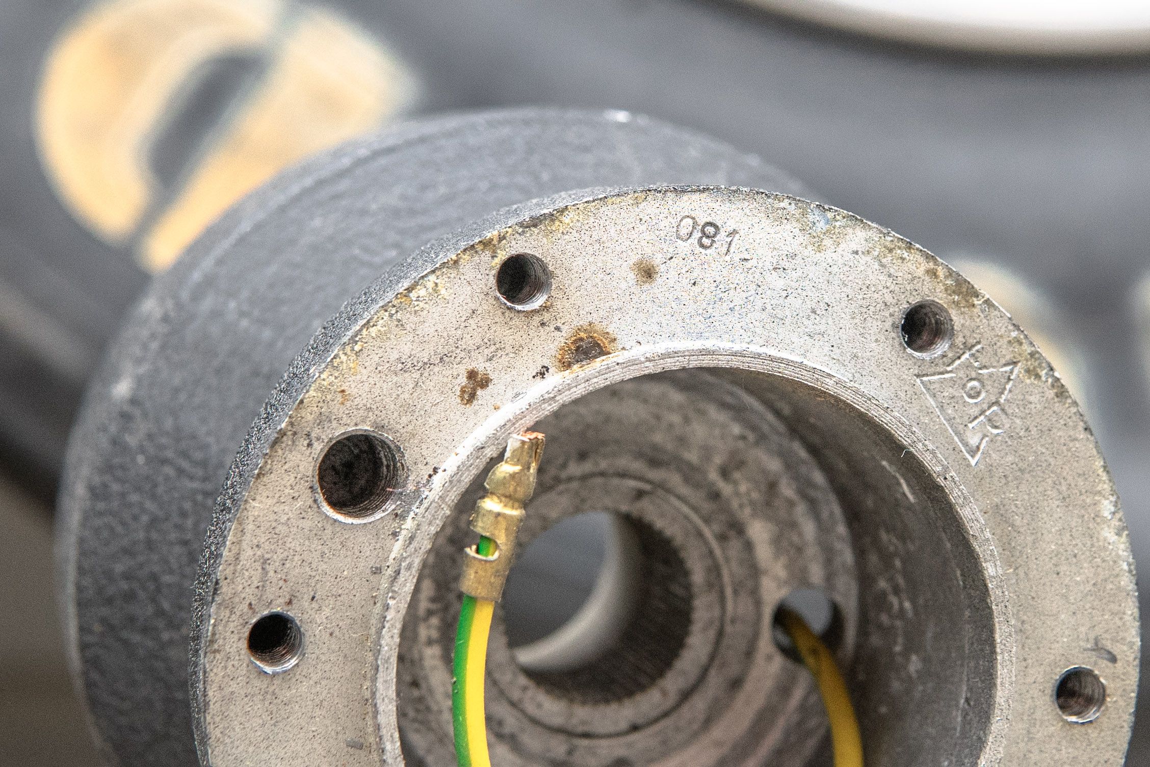 Moyeu de volant MOMO (081) Innocenti Mini Cooper 1000 / 1001 / 1300 – Image 3