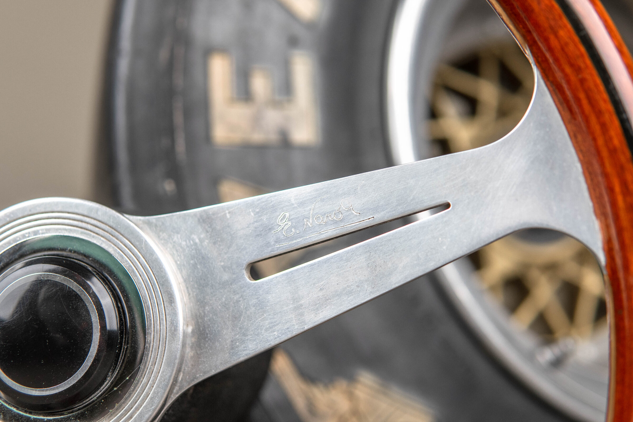 Volante in legno Nardi del 1981 per Mercedes W108 / W109 / W110 / W113 Pagoda / W114 / W115 - immagine 2