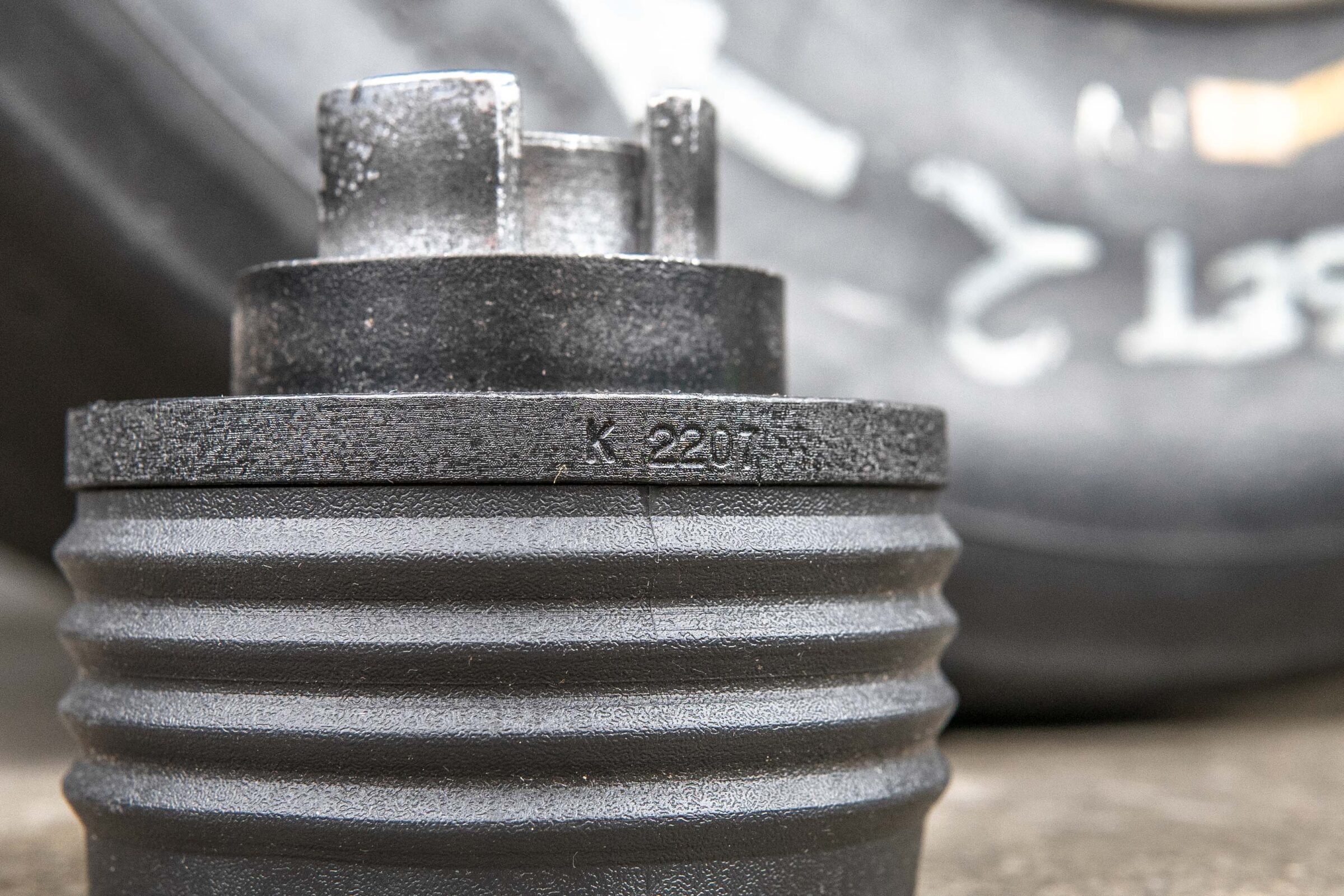 MOMO steering wheel hub (K 2207) Jaguar XJ40 - Image 3